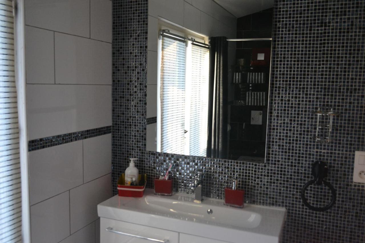 Suite 30 M2 Ideale Pour 2 Personnes Flassans-sur-Issole Экстерьер фото