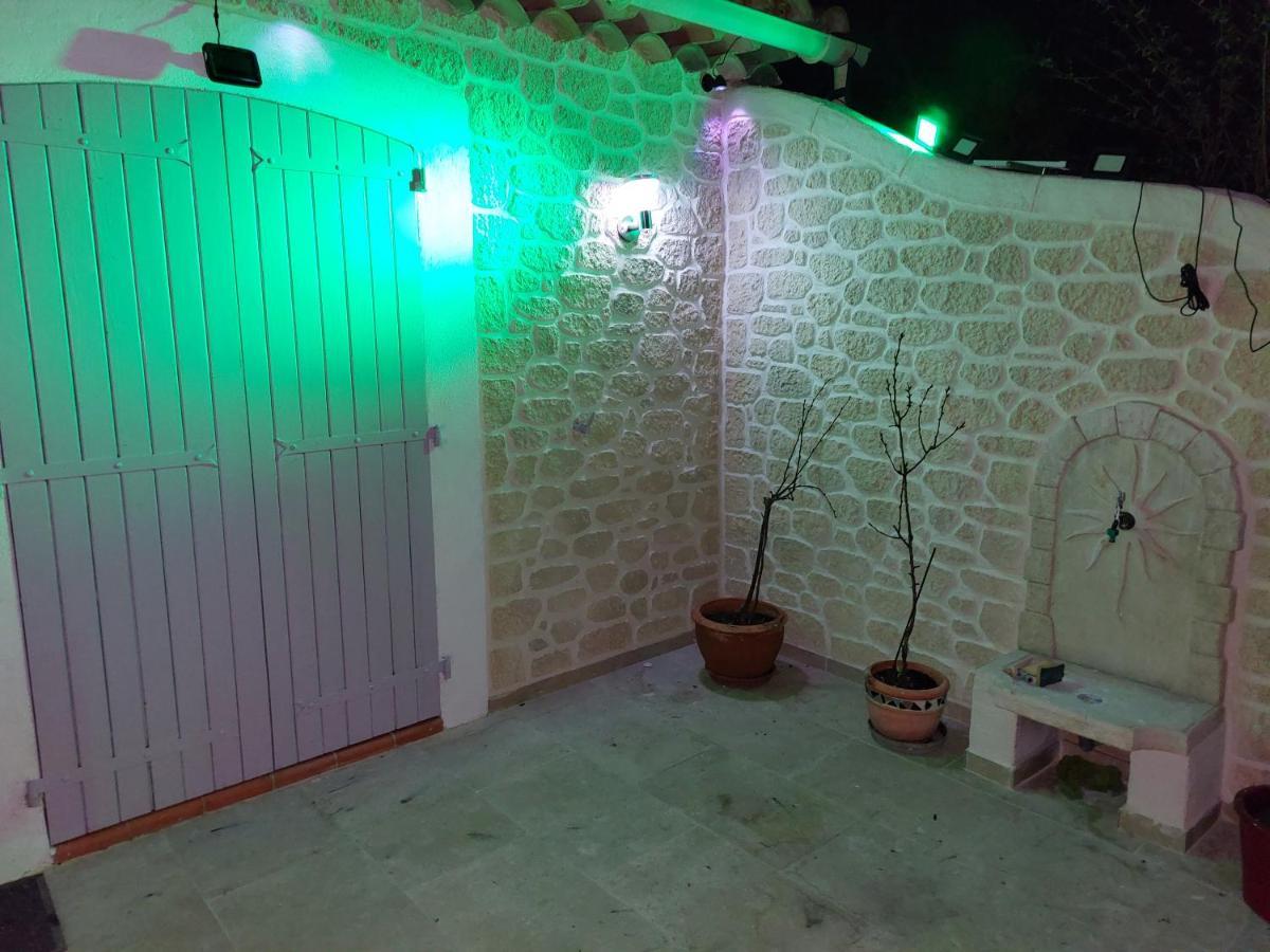 Suite 30 M2 Ideale Pour 2 Personnes Flassans-sur-Issole Экстерьер фото